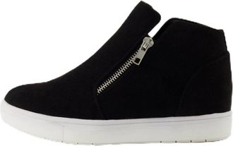 Cushionaire Womens Hart Casual Sneaker In Black