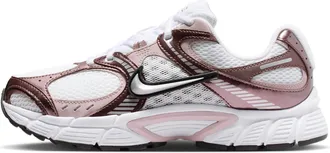 Nike Womens V5 RNR Shoes with Reflective Accents in White | HQ7901-113