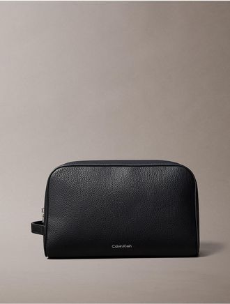 Calvin Klein Mens Pebble Grain Dopp Kit - Black