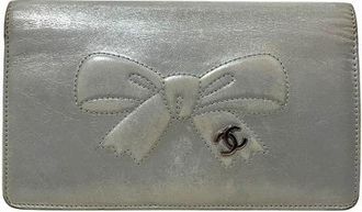 Chanel Pre-owned Wallets, female, Gray, Size: ONE SIZE Pre-owned Leather wallets