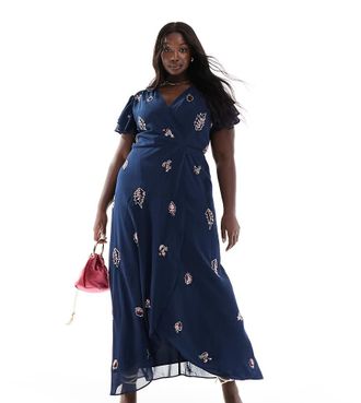 Hope & Ivy Vestito lungo a portafoglio allacciato in vita color blu navy con decorazioni e maniche con volant