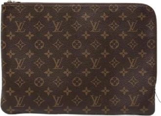 Louis Vuitton Pre-owned Clutches, female, Brown, Size: ONE SIZE Pre-owned Etui Voyage MM