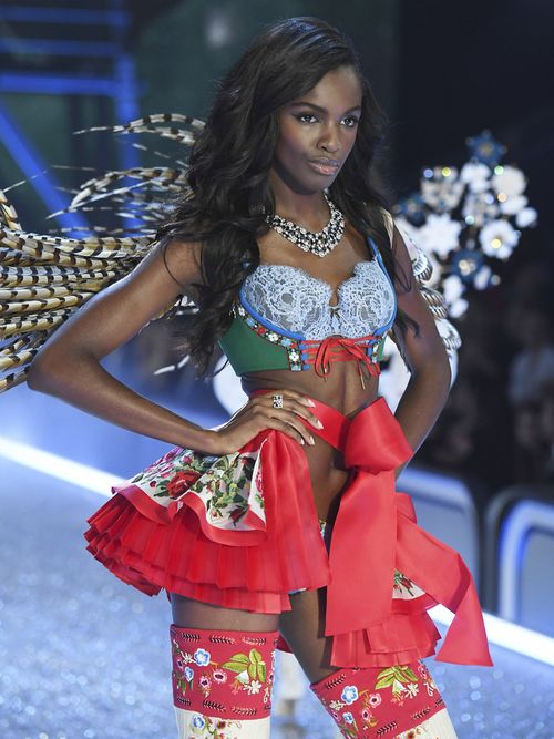 What Went Down At The Victoria's Secret Fashion Show 2016 Filming | Stylight