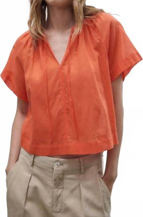 Closed Gathered Top In Washed Red