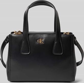 Calvin Klein Handtasche mit Label-Applikation in Black, Gr&ouml;&szlig;e 1