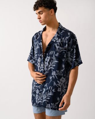 Tommy Hilfiger Mens Floral Tropic Aop Desert Sky Bowling Shirt in Dark Blue - Size Medium