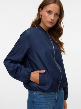 Vero Moda Outdoorjacke VERO MODA VMLEE SHORT BOMBER JACKET GA, Damen, Gr. XS, blau (navy blazer), Web, Obermaterial: 100% Polyester, unifarben, regular fit norm