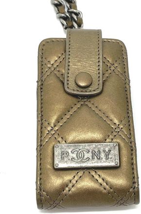 Chanel Matelasse Leather Shoulder Bag (Pre-Owned)