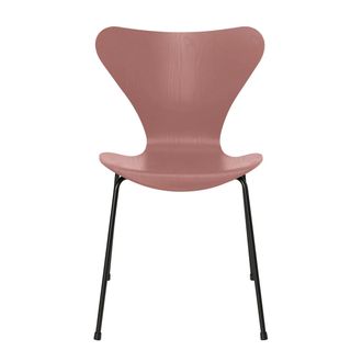 Fritz Hansen Serie 7 Stuhl, schwarz / Esche wild rose gef&auml;rbt
