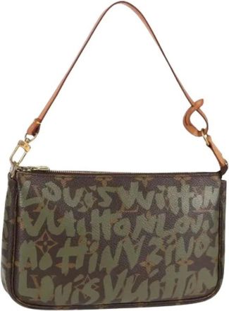 Louis Vuitton Pre-owned Shoulder Bags, female, Brown, Size: ONE SIZE Pre-owned Pouch