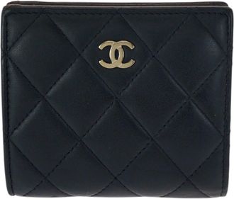 Chanel Matelasse Black Leather Wallet (Bi-Fold) (Pre-Owned)