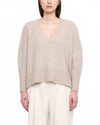 7115 By Szeki Chunky V-Neck Sweater In Light Taupe