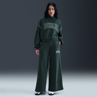 Nike Womens Nike Sportswear Phoenix Fleece Wide-Leg Sweatpants in Green | IM7492-390