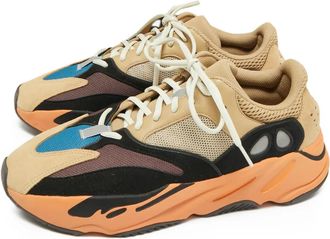 Yeezy by Kanye West Sneakers Boost 700 - Toni neutri