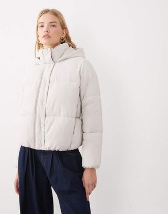 New Look cappotto imbottito con cappuccio color crema-Bianco