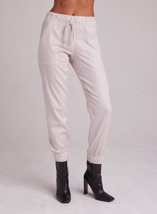 Bella Dahl Chelsea Jogger In Alabaster