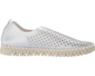 Ilse Jacobsen Womens Tulip Shoe In Metallic Silver