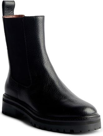 Reformation Katerina Lug Sole Chelsea Boot in Black Tumbled at Nordstrom, Size 9.5