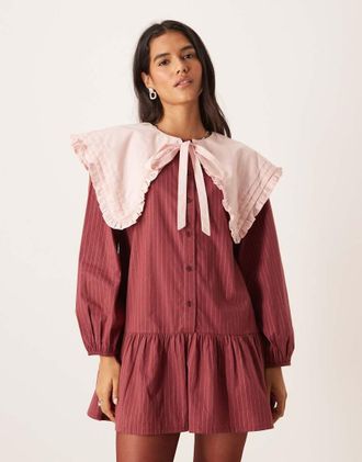 Neon Rose Vestito bordeaux con colletto oversize-Rosso