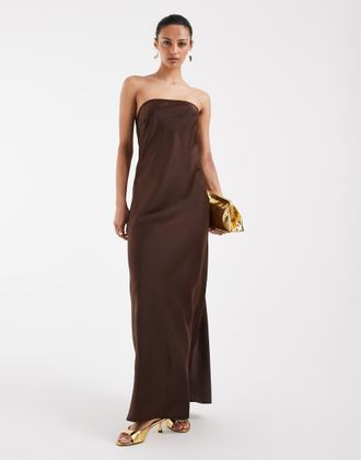 Object Vestito lungo a fascia in raso marrone cioccolato
