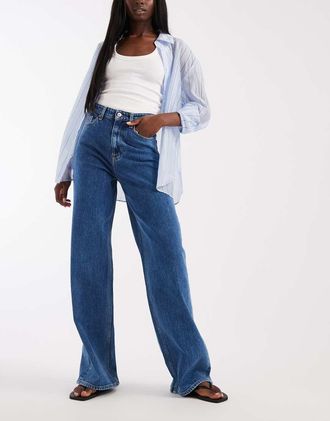 Tommy Jeans Claire - Jeans a fondo ampio e vita alta lavaggio blu medio