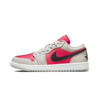 Nike Jordan 1 Retro Low - Dames - Sport - Veelkleurig - Maat: 35 1/2 EU Leer