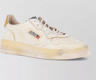 Autry leather low top lace up shoes