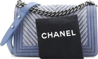 Chanel Borsa a spalla Boy media in denim con motivo chevron e battente - Blu