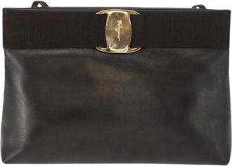 Ferragamo Pre-owned Shoulder Bags, female, Brown, Size: ONE SIZE Pre-owned Vala Shoulder Bag