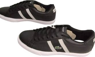Lacoste Womens Grad Vulc 120 Casual Flat Low-Rise Sneakers In Black, White
