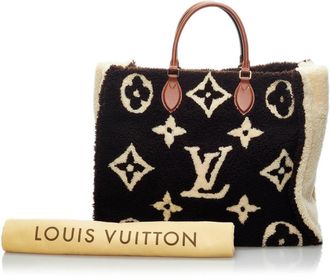 Louis Vuitton Shopper - 2019 Monogram Giant Shearling Teddy Onthego GM - Gr. unisize - in Schwarz - für Damen