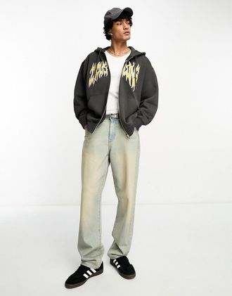 Weekday Felpa con cappuccio oversize nero slavato con grafica ricamata e zip