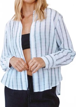 Bella Dahl Clean Split Back Button Down Shirt In Black And White Shadow Stripe