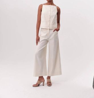 Exquise Rebeca Sleeveless Blouse In Cream