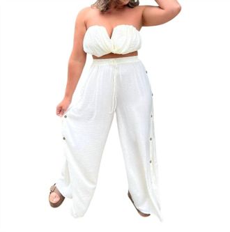 HYFVE Silky Soft Seashell Set In Cream