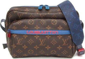 Louis Vuitton Outdoor Messenger Monogram Canvas Brown Canvas Handbag (Pre-Owned)
