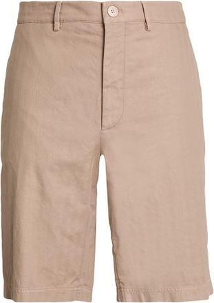 Brunello Cucinelli Shorts & Bermuda Shorts