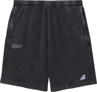 Izzue logo-patch cotton shorts - men - Cotton - 34 - Black
