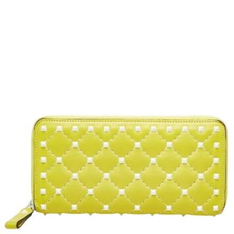 Valentino Pre-owned Rockstud Leren Lange Portemonnee - Dames - Pre-owned - Geel - Maat: ONE Size Leer