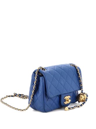 Chanel Pearl Crush Square Flap Bag Quilted Lambskin Mini crossbody bag - Blue