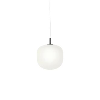 MUUTO Rime Pendelleuchte Ø 25 cm, opal / schwarz