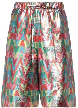 Valentino Garavani BOTTOMWEAR - Shorts & Bermuda Shorts sur YOOX.COM