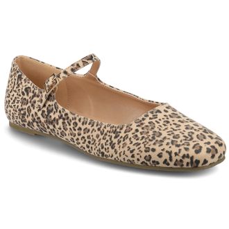 Journee Collection Women & apos;s Carrie Medium and Wide Width Dress Flats