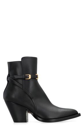 ショートブーツ・ブーティ VERSACE Woman Flat ankle boots Black 77VA3S6471570 899 Versace Jeans Couture Outlet: Flat ankle boots woman - Black