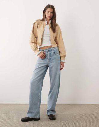 Miss Selfridge Giacca stile vittoriano beige con volant in pizzo a contrasto-Neutro