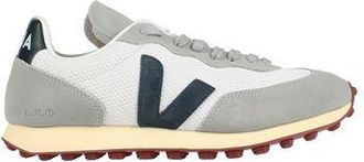 Veja FOOTWEAR - Trainers sur YOOX.COM