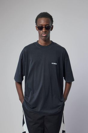 VETEMENTS Iconic Logo T-shirt