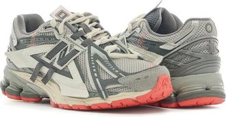 New Balance Leather Panelled Sneakers - Gray