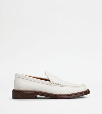 Tod's Loafers in Leather With Woven Welt