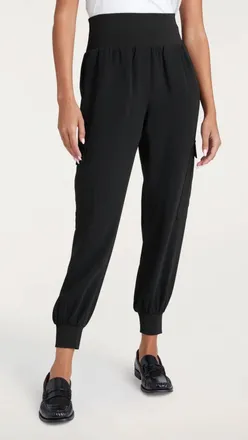 Cinq &agrave; Sept Crepe Giles Cropped Pant In Black
